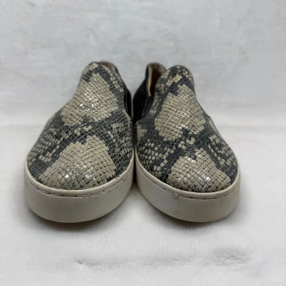 Vionic Snake Print Slip On‎ Sneakers Comfort Walking Shoes Size 7.5 READ